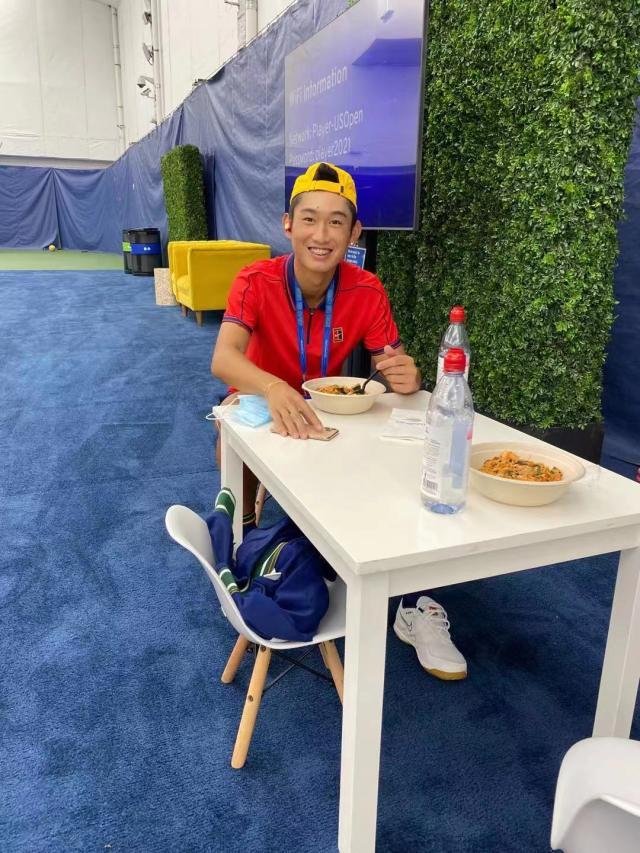 登录入口-张奔斗：1000米跑，9岁时的商竣程为何连跑了三趟？